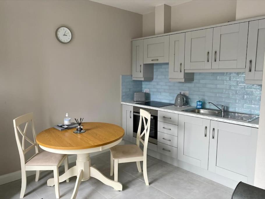 Erne Getaway No.8 Brand New 1 Bed Apartment Enniskillen Exteriér fotografie