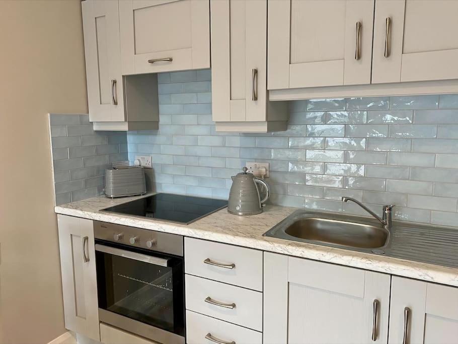 Erne Getaway No.8 Brand New 1 Bed Apartment Enniskillen Exteriér fotografie